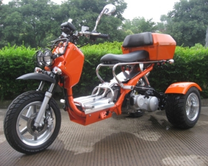 trike moped